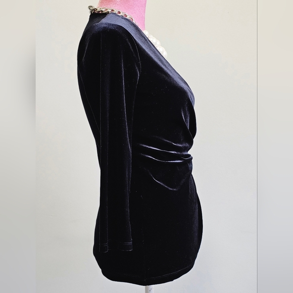 Anne Klein velvet wrap long sleeve top. Size Small - Picture 3 of 10